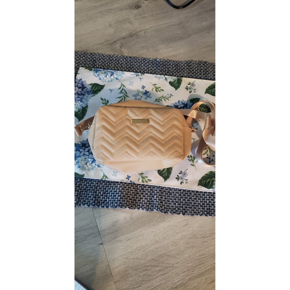 Shein 1 Piece Apricot Quilted V Groove Embossed Square Cross Body Bag
